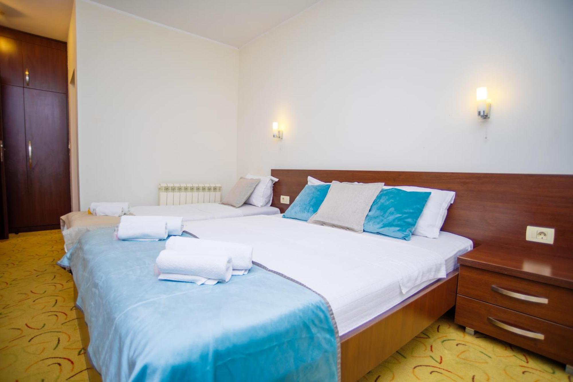 Hotel Odissey Jaz ブドヴァ エクステリア 写真