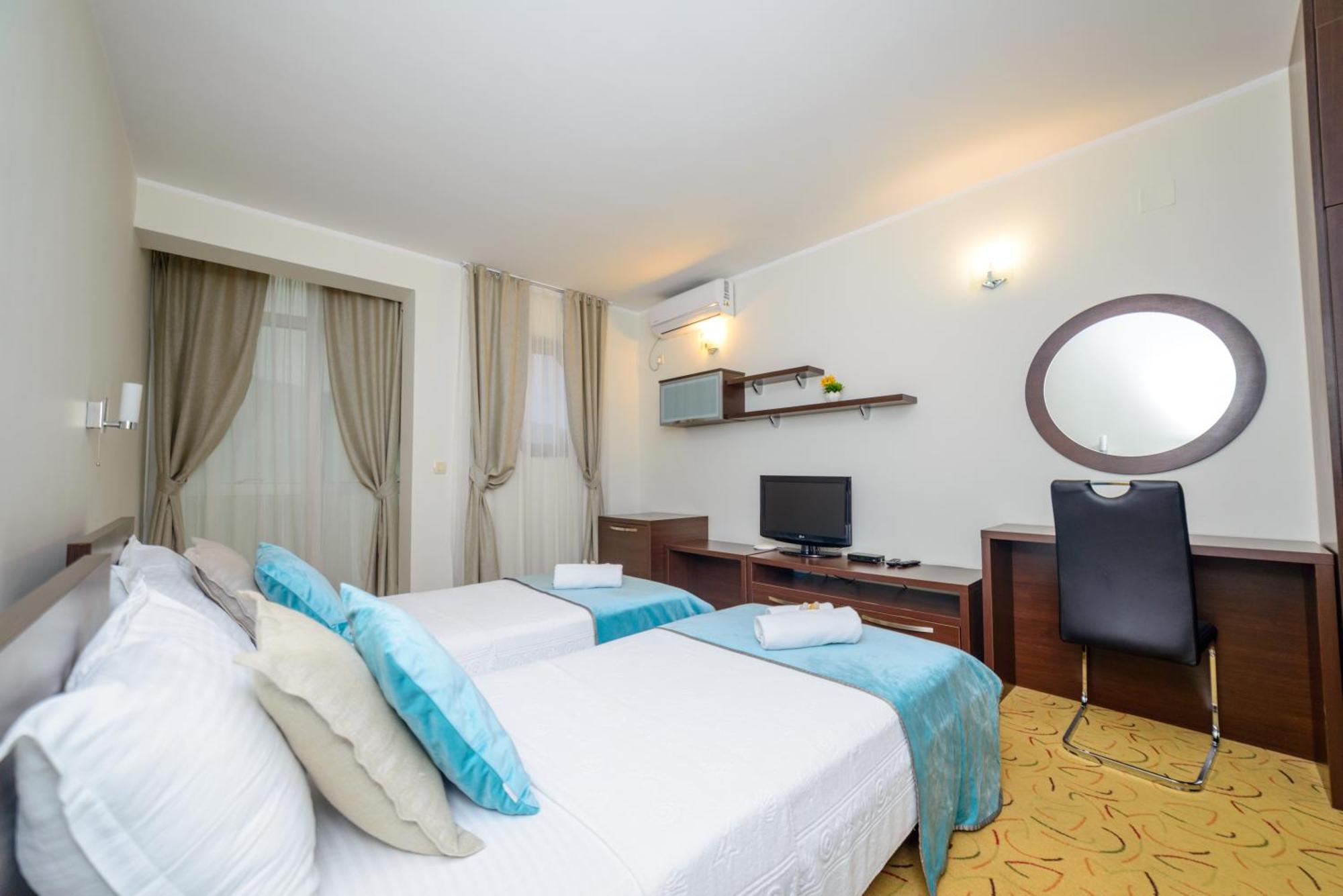 Hotel Odissey Jaz ブドヴァ エクステリア 写真