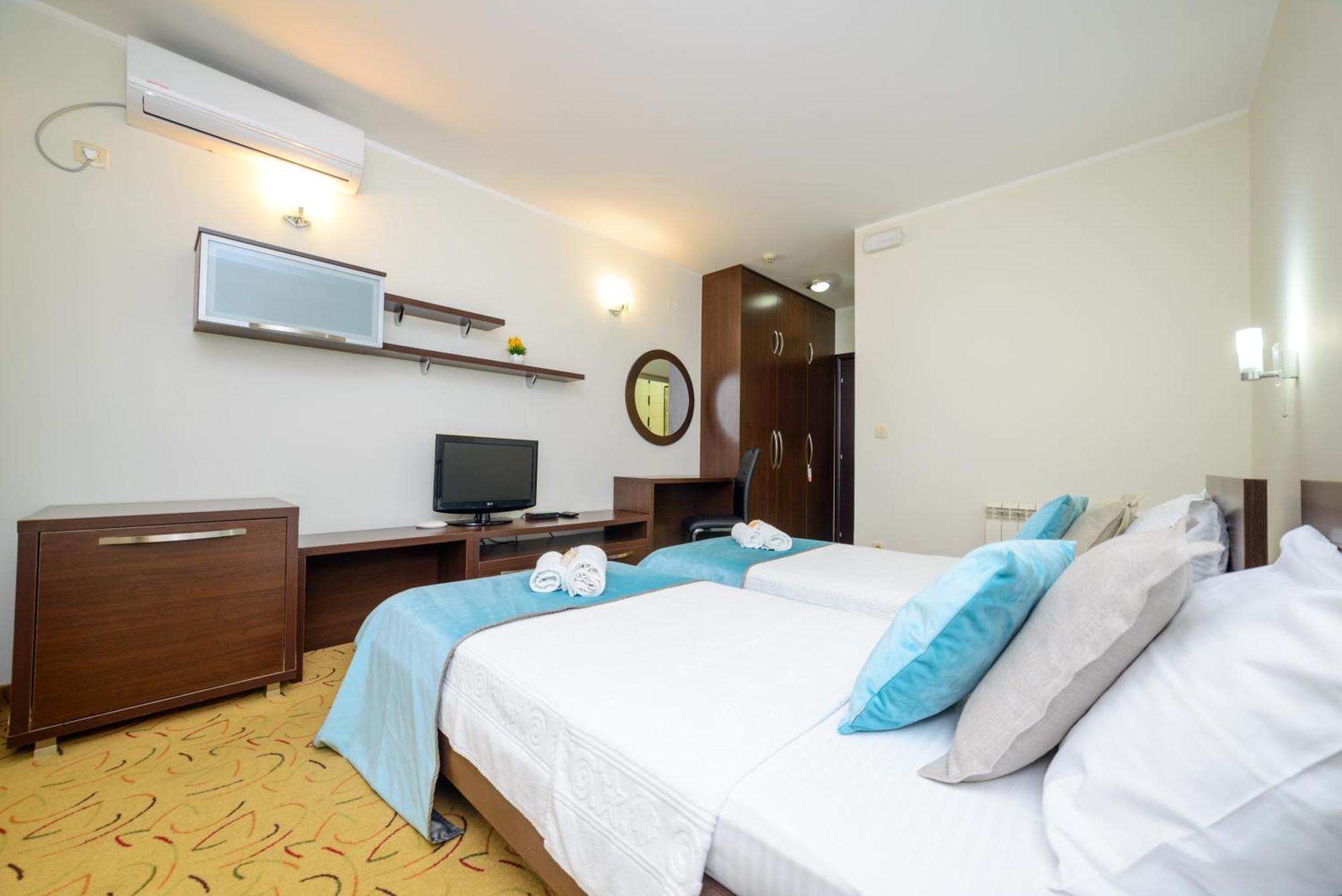Hotel Odissey Jaz ブドヴァ エクステリア 写真