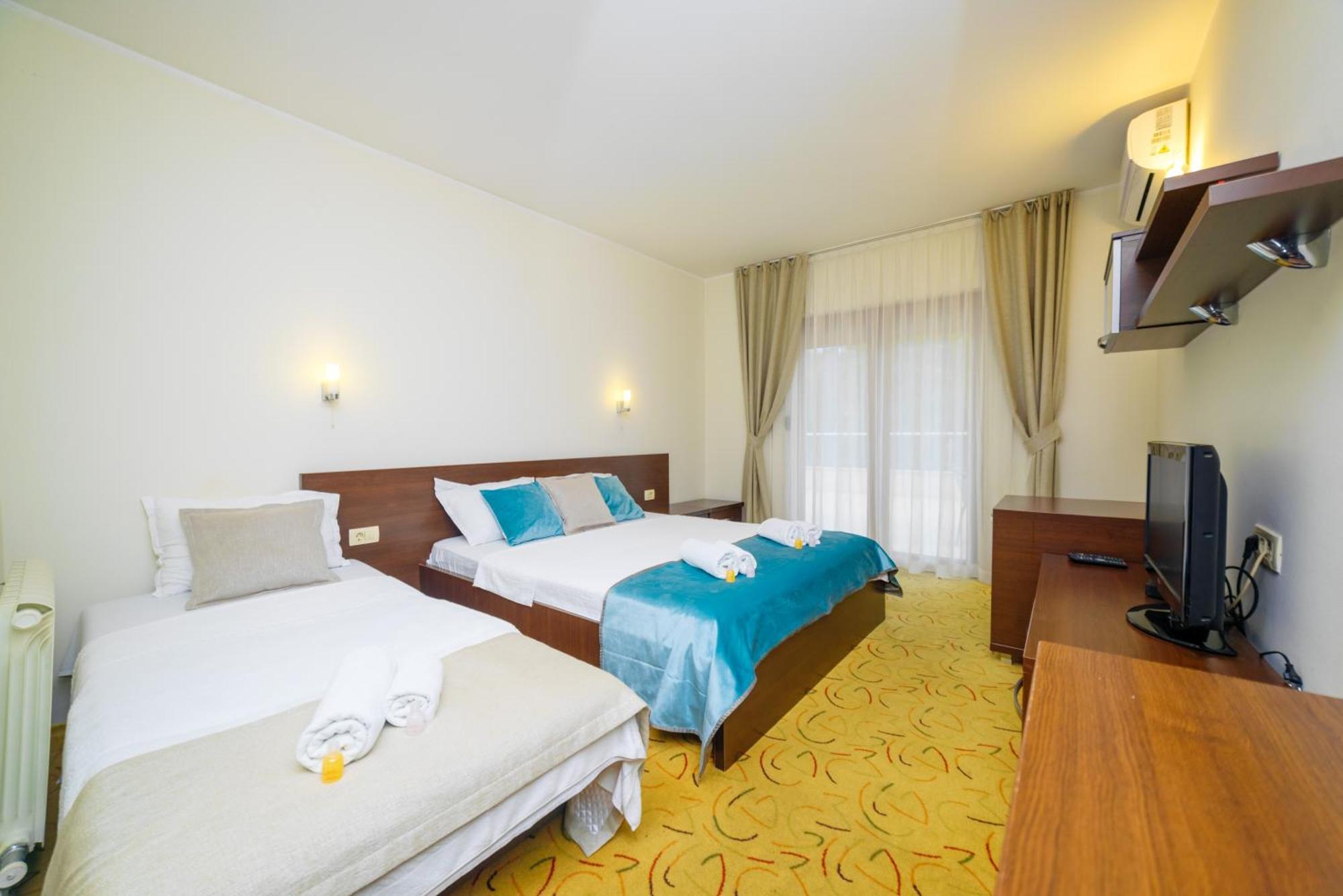 Hotel Odissey Jaz ブドヴァ エクステリア 写真