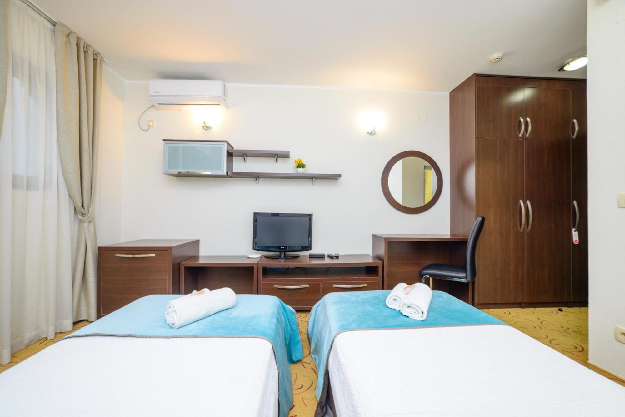 Hotel Odissey Jaz ブドヴァ エクステリア 写真